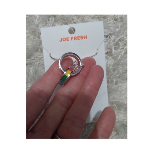 🌈 NWT JOE FRESH Pride Necklace - Picture 3 of 8